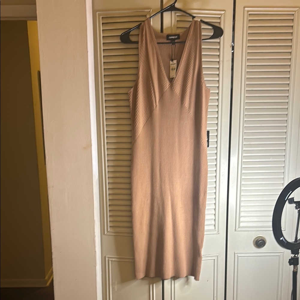 Express Tan Sheath Midi Dress Sleeveless V-neck Cocktail